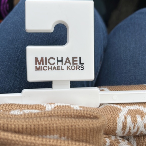 NWT & Gift Box Michael Kors Jetset Logo 3 Piece Gift Set - Picture 6 of 7